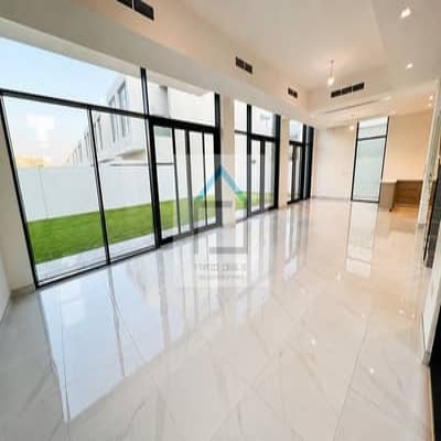 Spacious Villa dubai property on propfynd